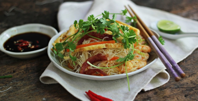 bún gạo xào kiểu Singapore ảnh 2