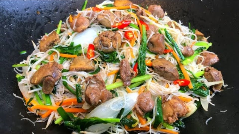 bún gạo xào lòng gà 1