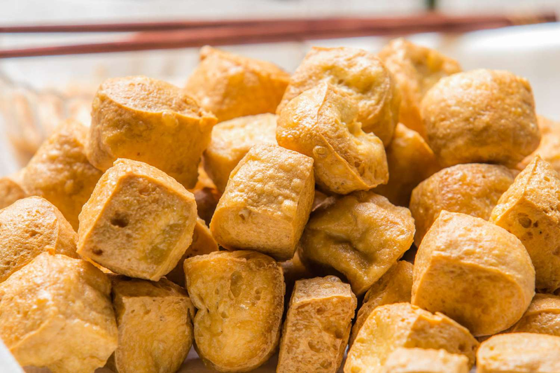 Đậu phụ rán (100g): khoảng 110 calo