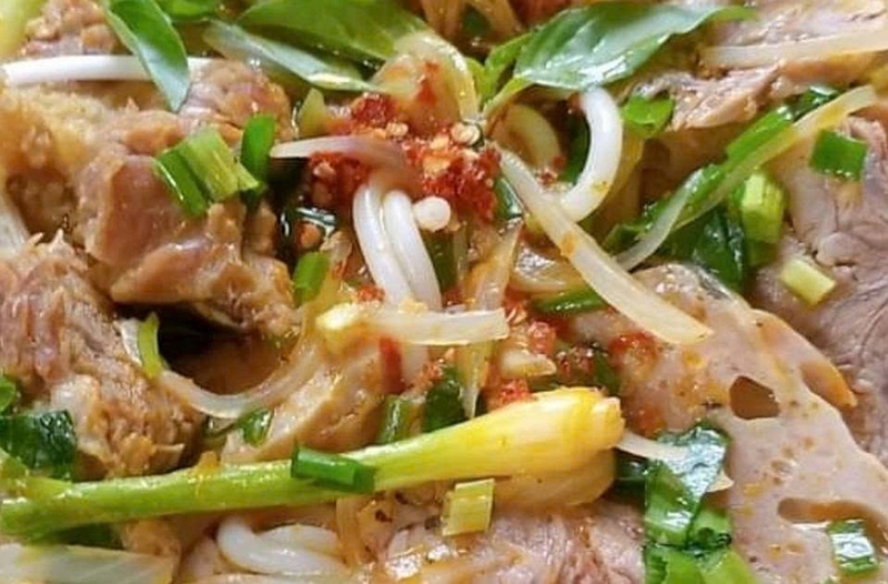 bún sườn bò ảnh 6