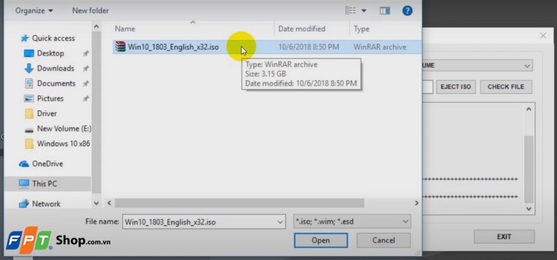 Hãy chọn đúng file Win 10 ISO