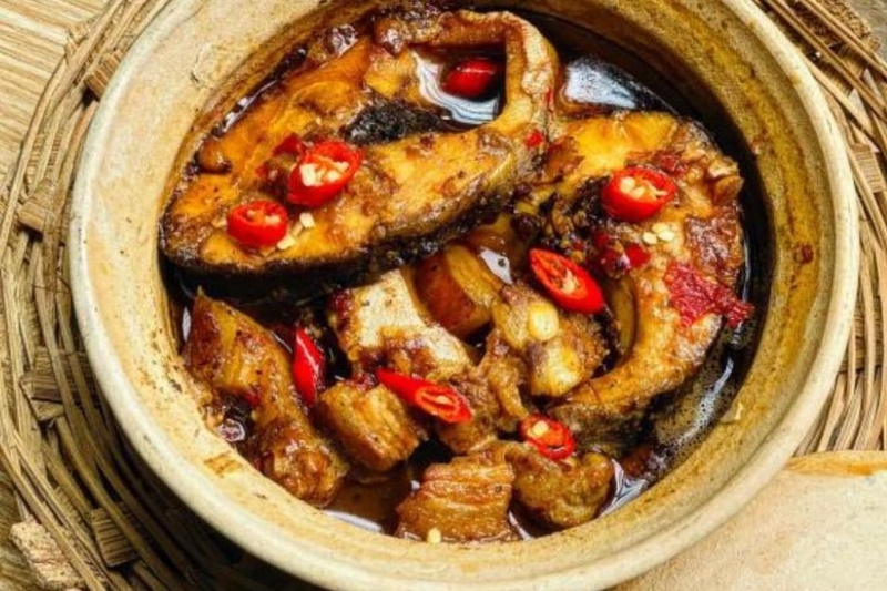 cá basa kho riềng hình 6