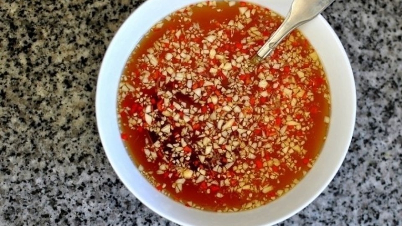 Bước 4: Làm nước chấm