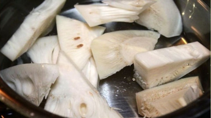 Bước 2: Sơ chế nguyên liệu khác