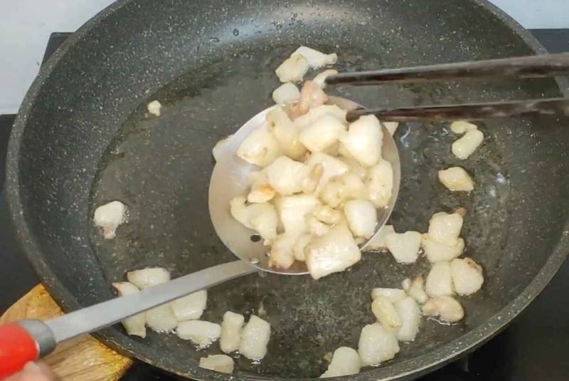 cá cờ kho hình 7