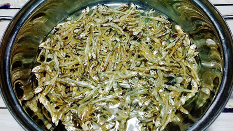 cá cơm sữa rim đậu phộng 2