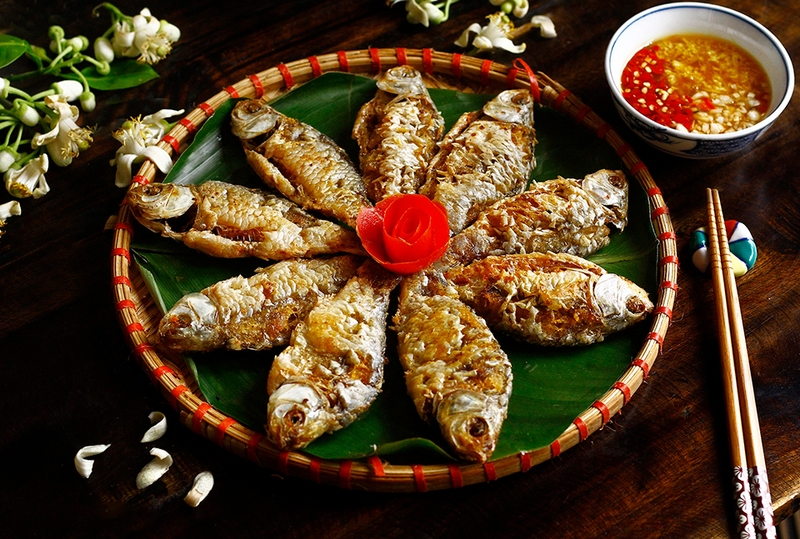 Cá diếc rán giòn - 02