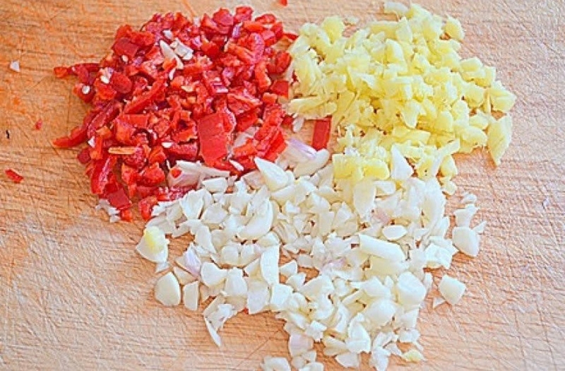 cá hồi kho nghệ ảnh 3