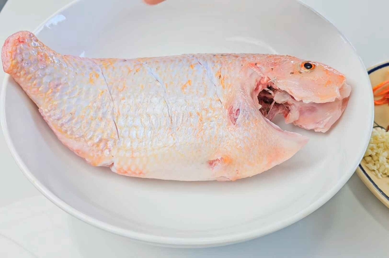 cá hồng hấp xì dầu hình 4