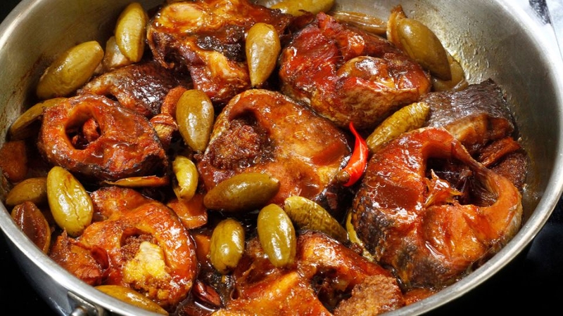 Thành phẩm thịt cá kho trám xanh