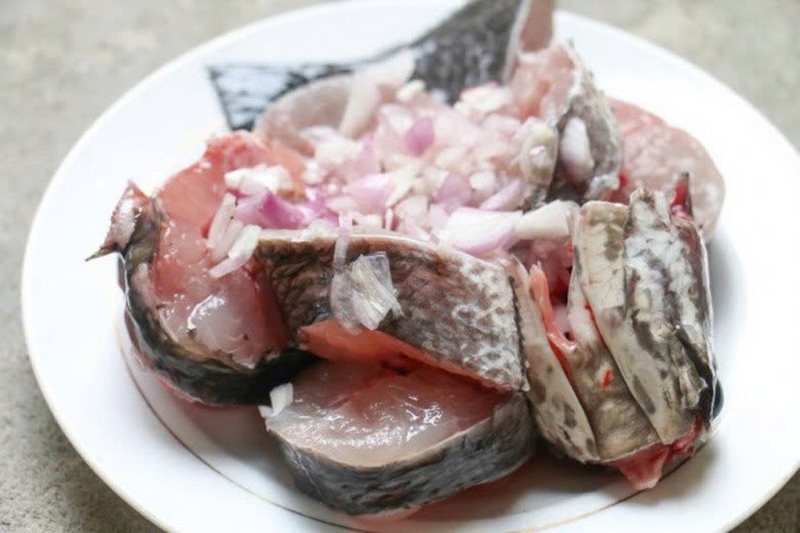 cá mè kho riềng ảnh 5