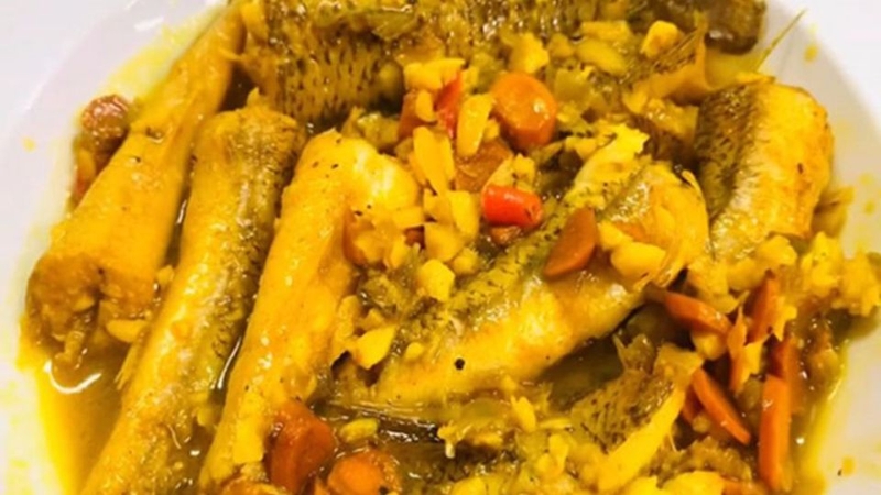 Cá mối kho nghệ