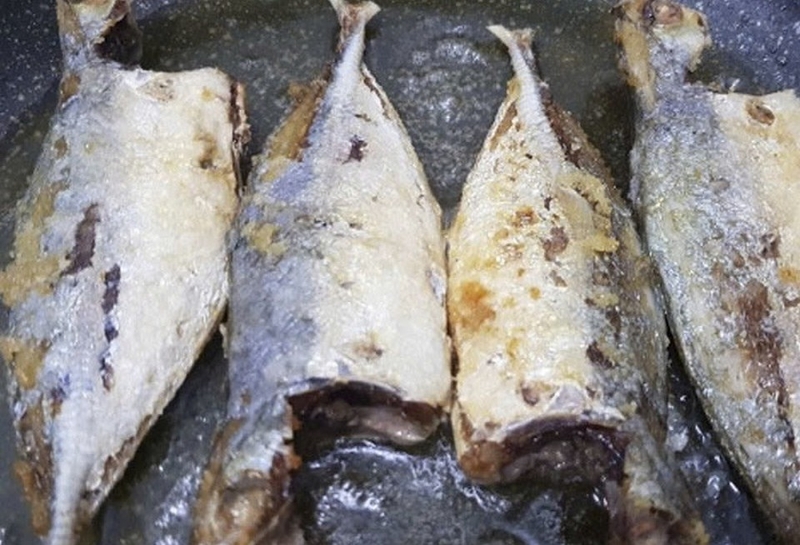 Cá ngân kho cà chua ảnh 3