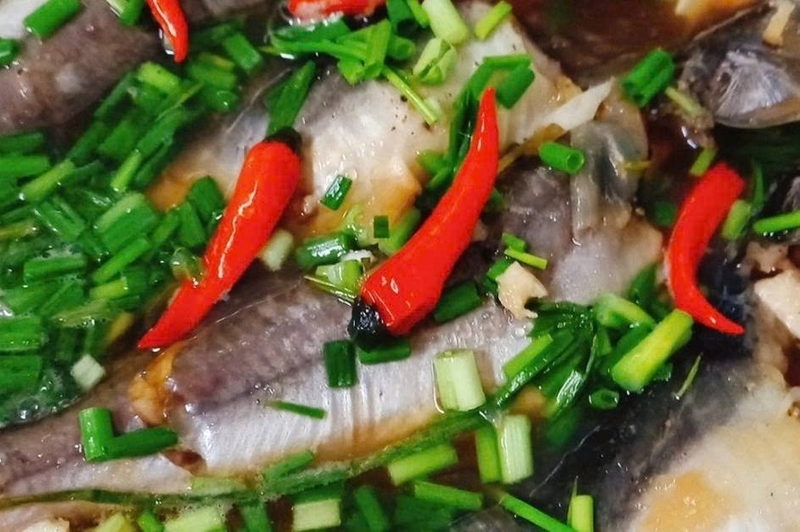 cá ngạnh kho lạt ảnh 6