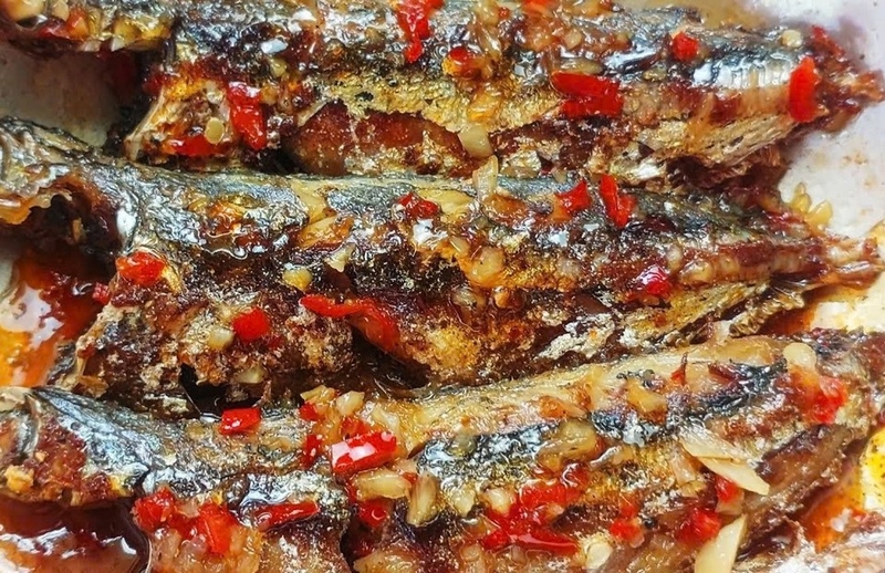 cá nục chiên mắm tỏi ảnh 6