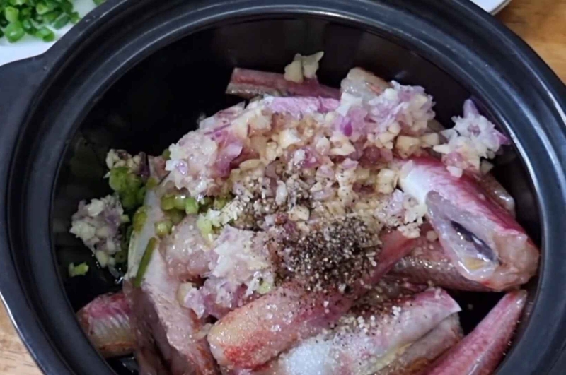 cá phèn kho nghệ hình 4