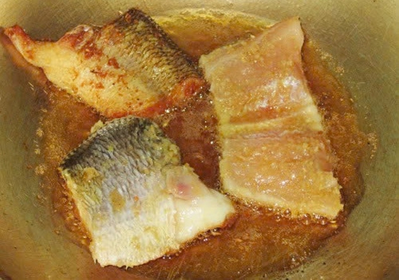 Rán cá vàng giòn thơm