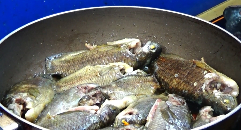 cá rô kho nghệ hình 4
