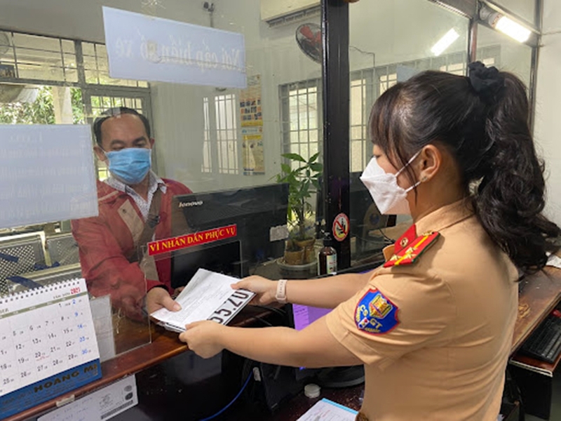 Cà vẹt xe ô tô - 06