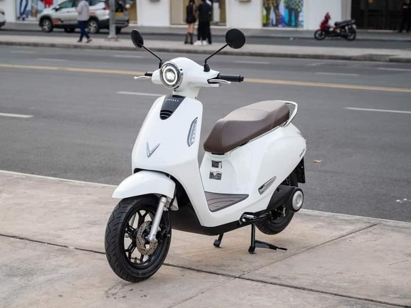 Các mẫu xe máy điện VinFast 4