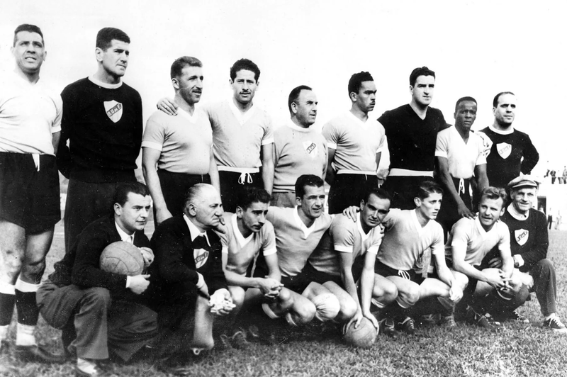 Nước nào vô địch World Cup đầu tiên?