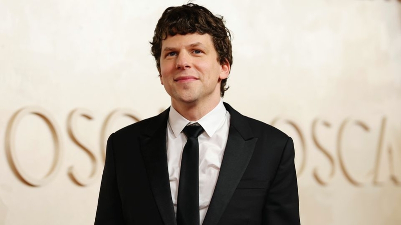 Jesse Eisenberg là ai?