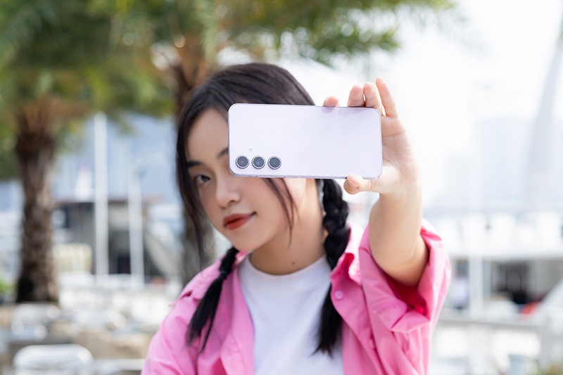 Giúp cuộc sống thêm phần tiện dụng với bộ tính năng cực xịn sò của Samsung Galaxy A55 5G 1