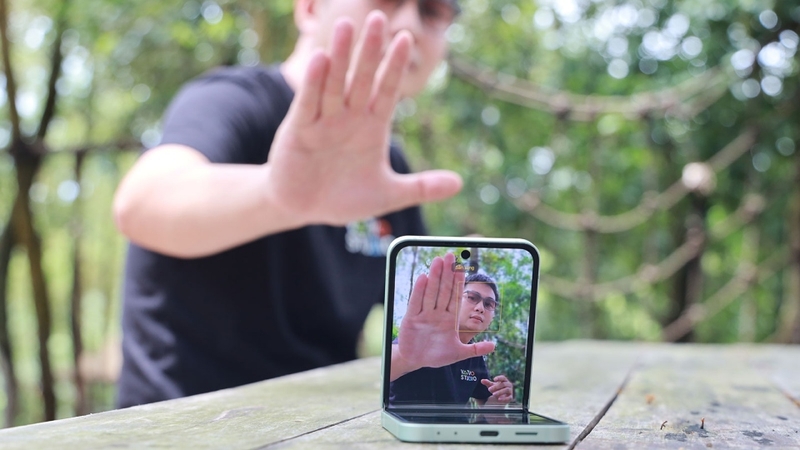 Cách ẩn camera đục lỗ không làm ảnh hưởng tới các chức năng khác