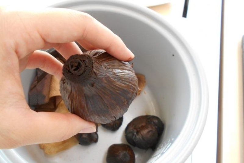 Dấu hiệu nhận biết tỏi đen bị hỏng