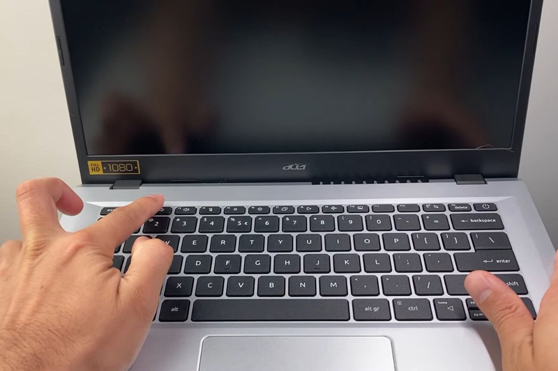 cách bật quạt tản nhiệt laptop Acer Aspire 7 4