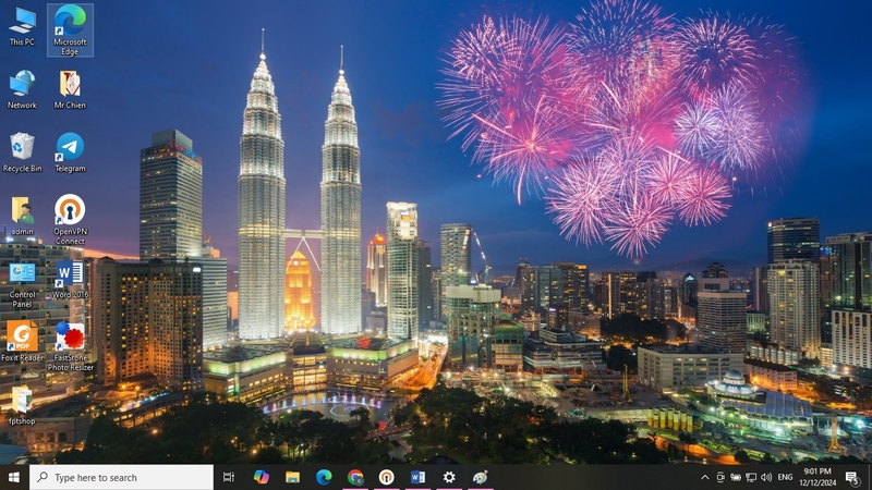 cách cài theme tết 2025 cho laptop 7