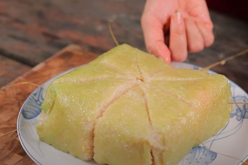 Cách cắt bánh chưng 5