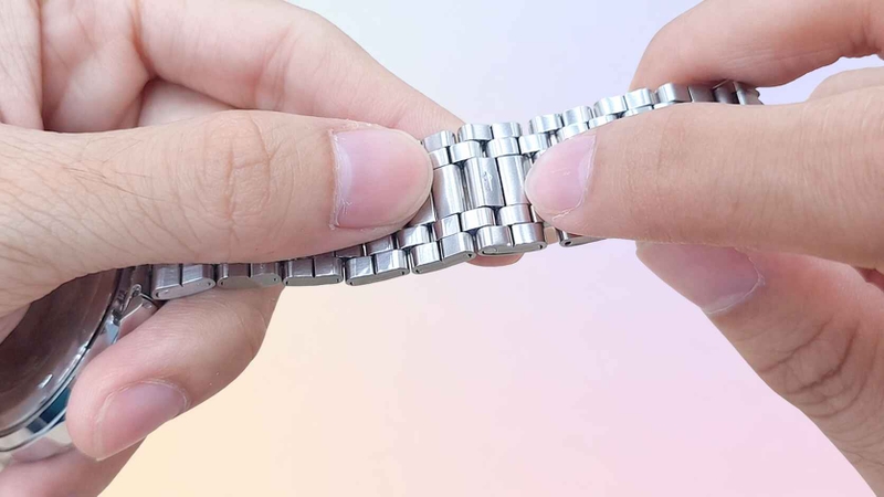 cách cắt dây đồng hồ hình 6