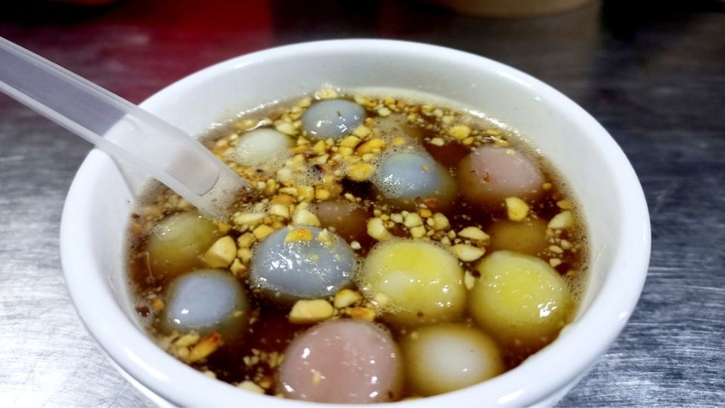 Bánh đá nấu thắng dền