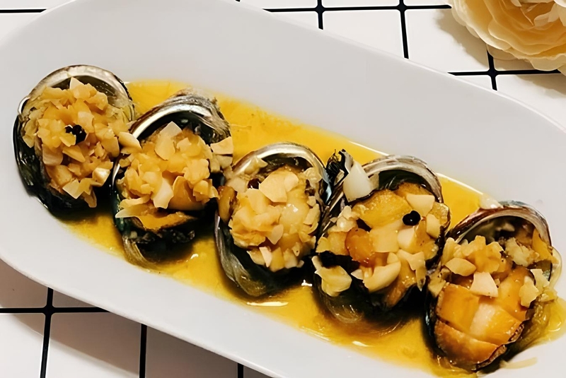 Bào ngư đông lạnh xào bơ tỏi