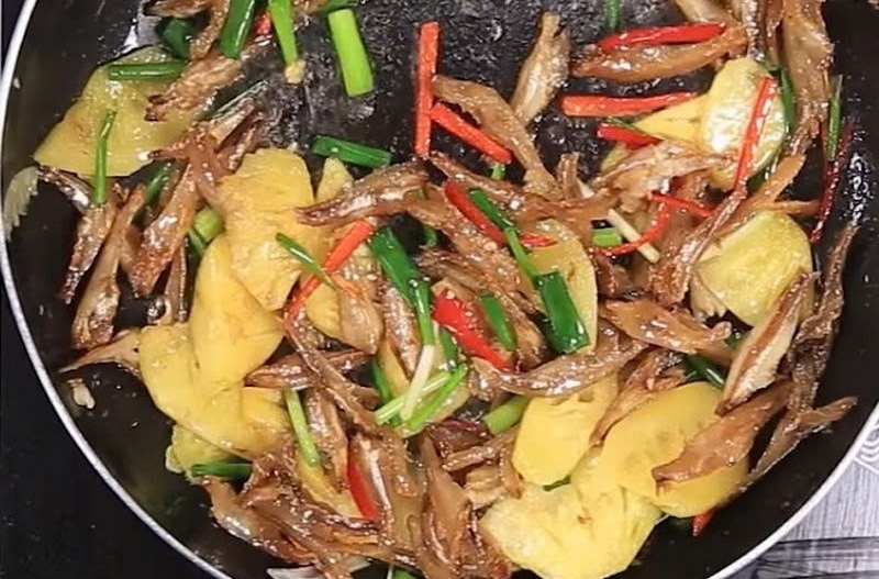 cách chế biến cá cơm khô ảnh 6