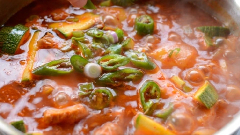 Súp cá ngừ và khoai tây