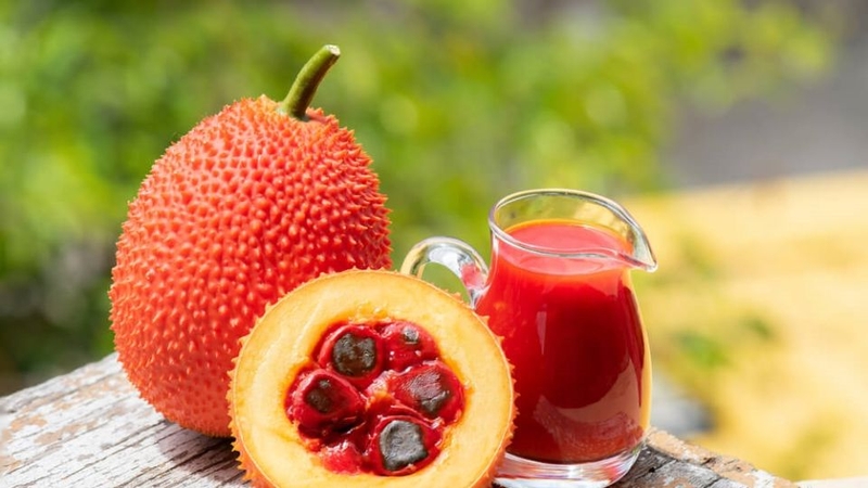 Bước 3: Làm sạch và chế biến gấc