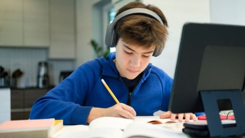 cách chia thời gian học và chơi trong hè 4