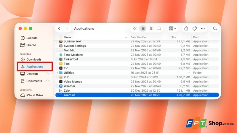 Mở Finder và vào thư mục Applications