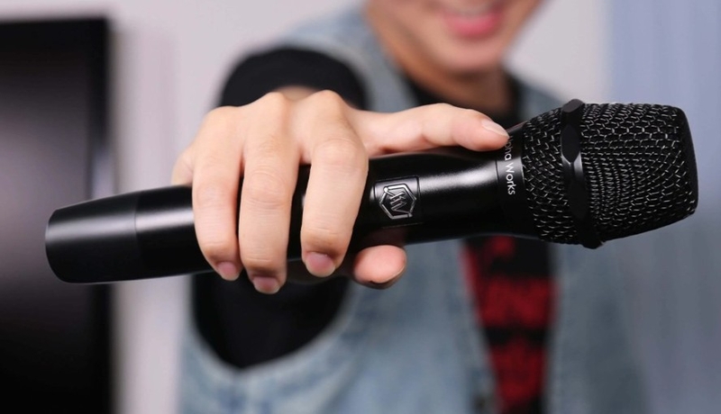 cách chỉnh tần số micro không dây hình 1
