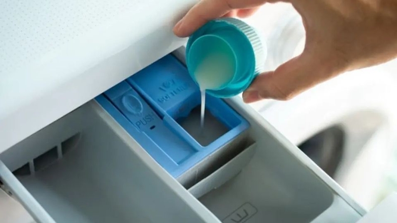 Trên máy giặt Panasonic đời mới