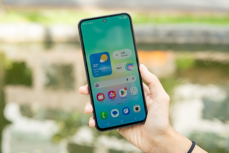 Màn hình từ 6,5 inch và tần số quét 90 Hz phù hợp với học trực tuyến, đọc tài liệu và xem video