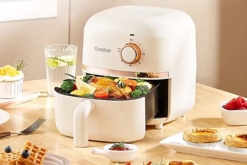 Nút xoay phù hợp với người muốn thao tác nhanh và sử dụng các mức nhiệt quen thuộc