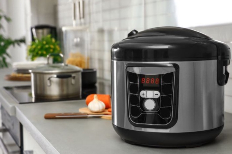 Nồi có công suất khoảng 700 W đến 1.000 W phù hợp với nhiều nhu cầu nấu cơm hằng ngày