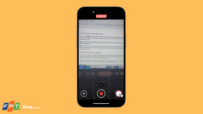 Hãy nhấn vào nút màu trắng để chụp ảnh màn hình điện thoại trong quá trình quay video