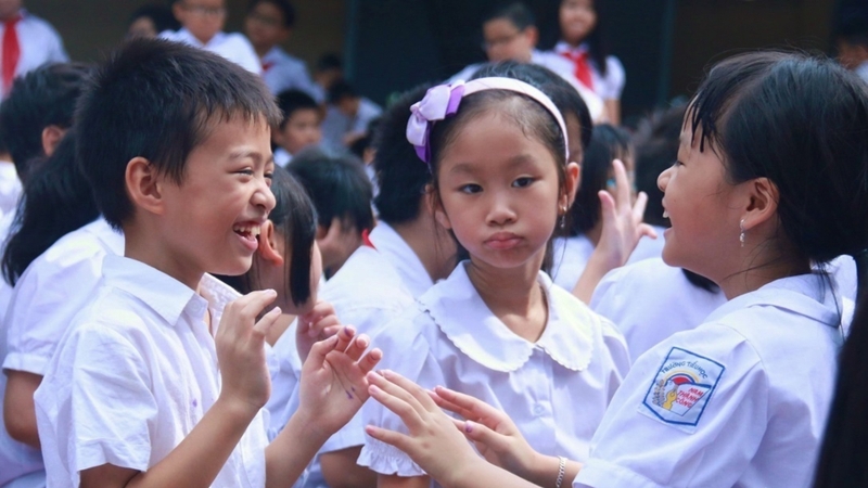 Hành vi ứng xử và trang phục của học sinh lớp 1 hiện nay phải đảm bảo những yêu cầu nào?
