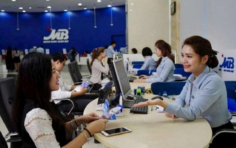 Nhân viên ngân hàng sẽ tiến hành kiểm tra