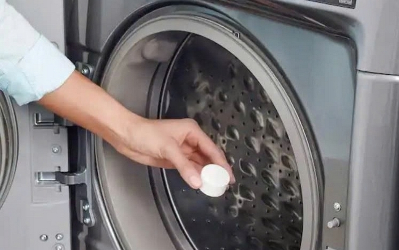 cách dùng bột vệ sinh máy giặt đúng cách ảnh 1