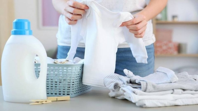 Chuẩn bị quần áo trước khi tẩy